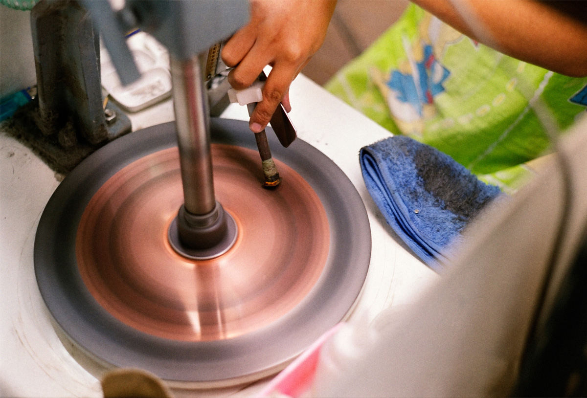 corte talla y pulido del mineral