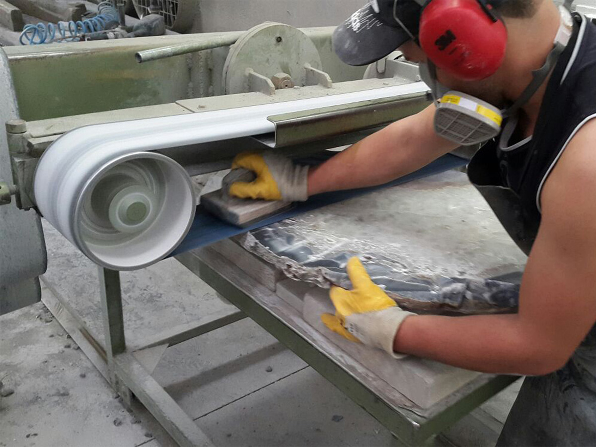 pulido de una lamina de agata