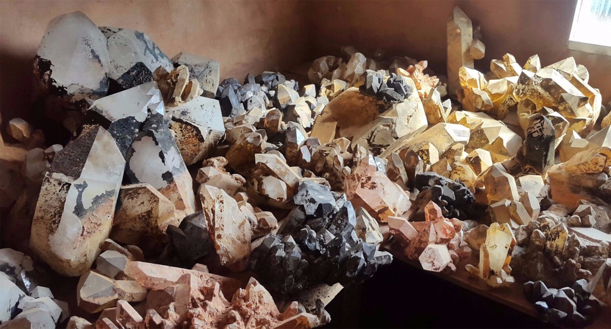 drusas de cuarzo sin limpiar