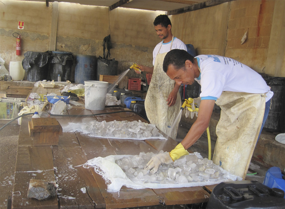limpieza de cuarzo en bruto