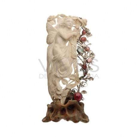 Asta de Ciervo Fósil Tallada en Plata de Ley 925