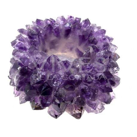 Posavela sur pointes d'améthystes. 