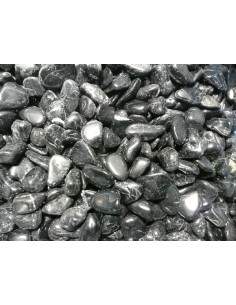 Tourmaline noire petite, arrondie, de qualité supérieure.