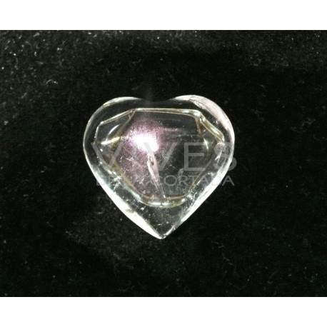 Corazon pequeño tallado en cuarzo blanco.