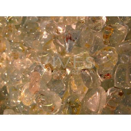 Topázio azul redondo, peça entre 6 e 10 gramas.